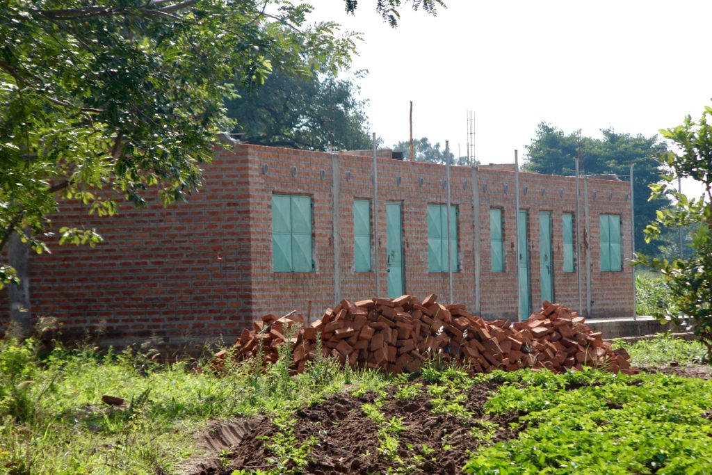 Kobwin school 2016 construction - needs to be finished.